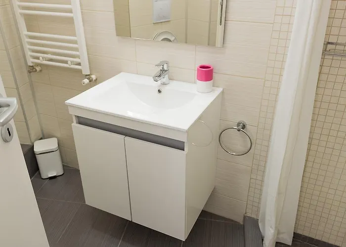 Grand - Doamnei * 부쿠레슈티